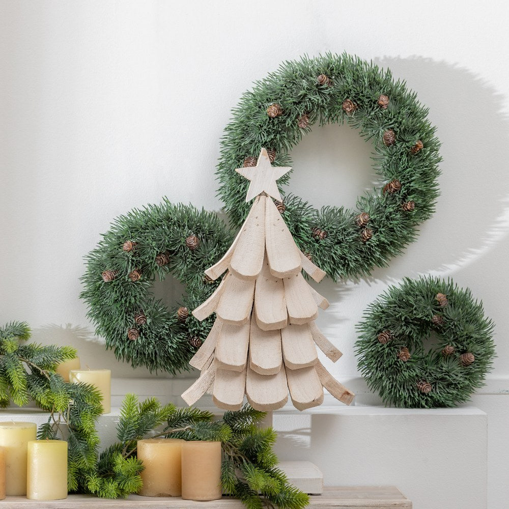 GREEN PVC WREATH DECORATION 28 X 28 CM