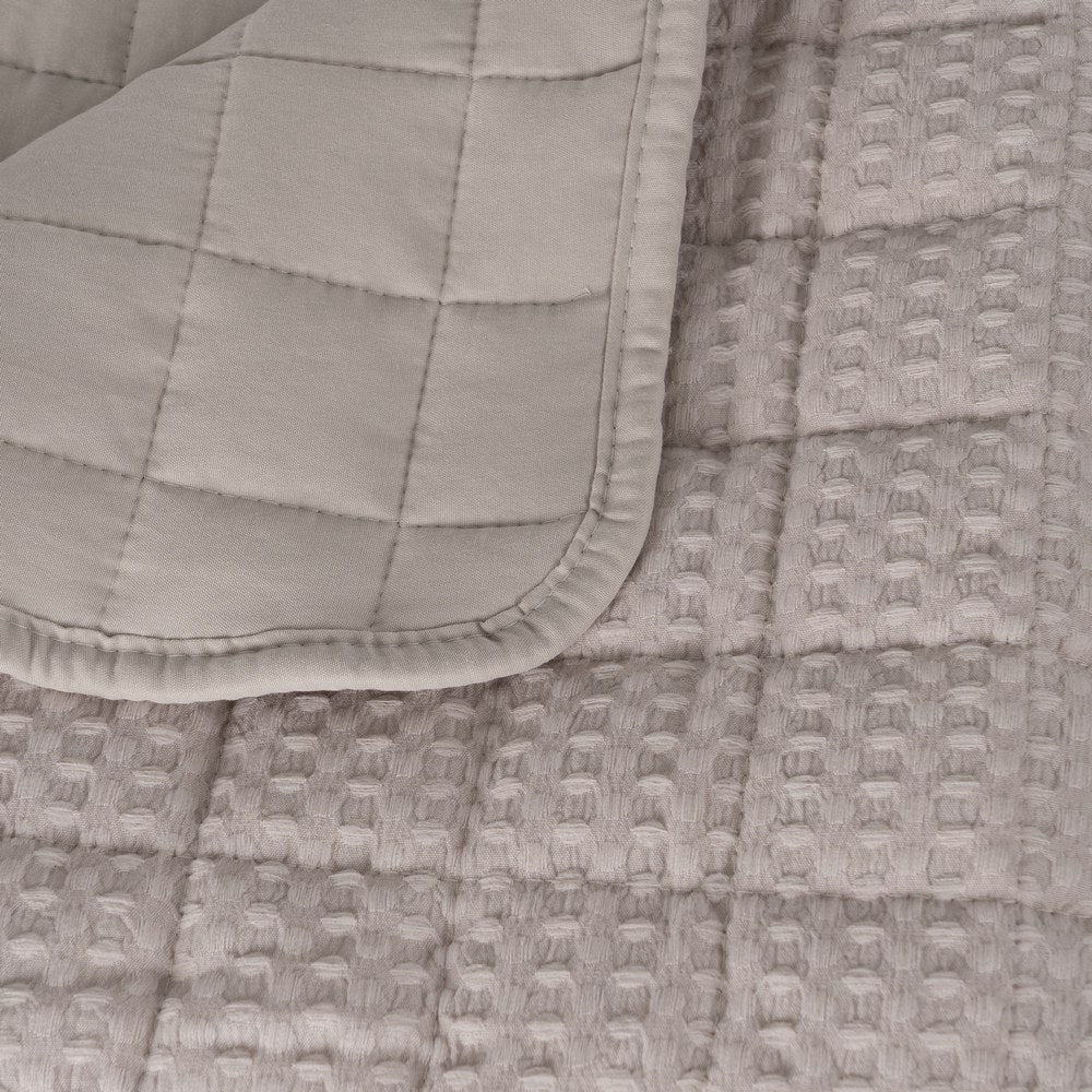 COLCHA BEIGE POLIESTER DORMITORIO 240 X 260 CM