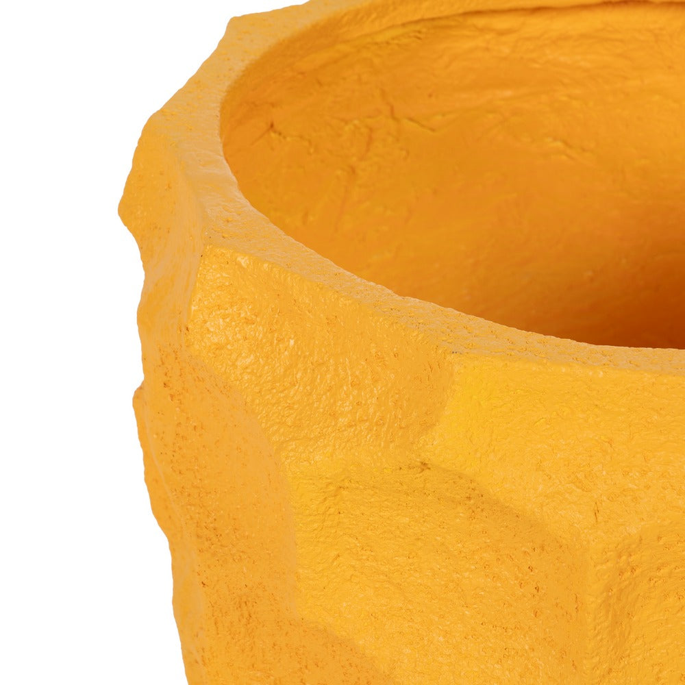 MACETERO AMARILLO RESINA DECORACIÓN 49 X 49 X 49 CM