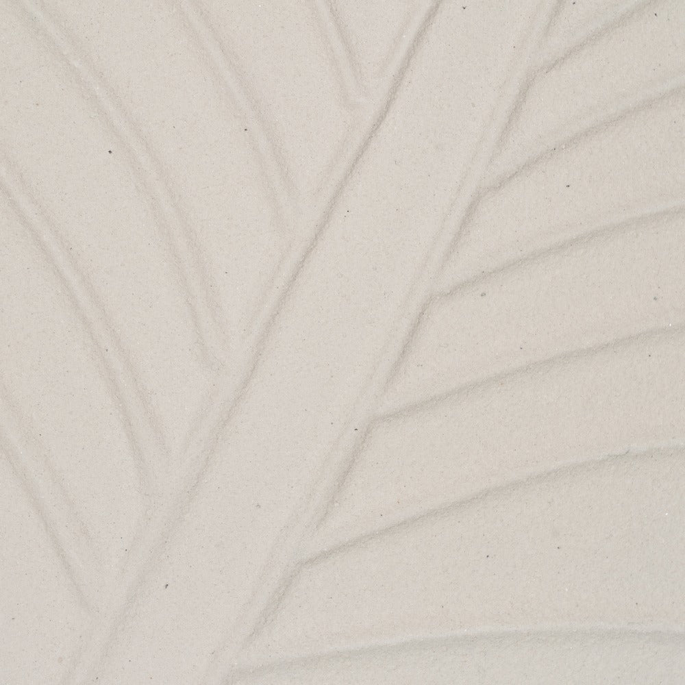 WHITE METAL VASE DECORATION 32.50 X 13 X 32.50 CM