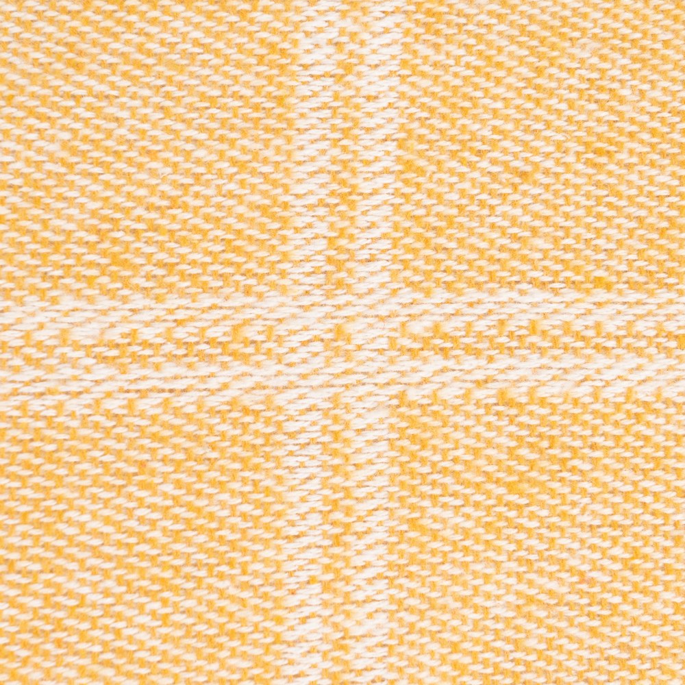 COJÍN CUADROS MOSTAZA ALGODÓN-POLIÉSTER 70 X 50 CM