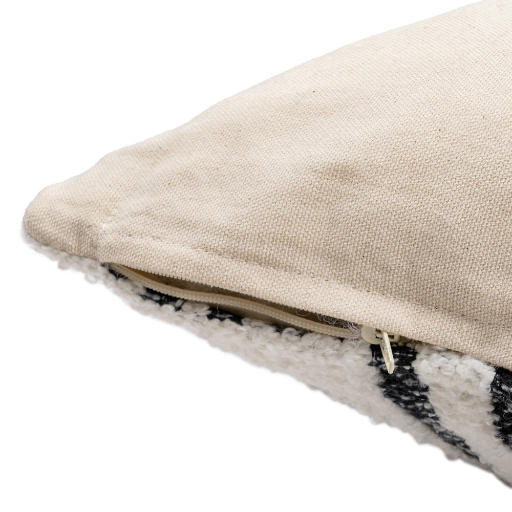 BLACK AND WHITE COTTON/POLYESTER CUSHION 40 X 60 CM