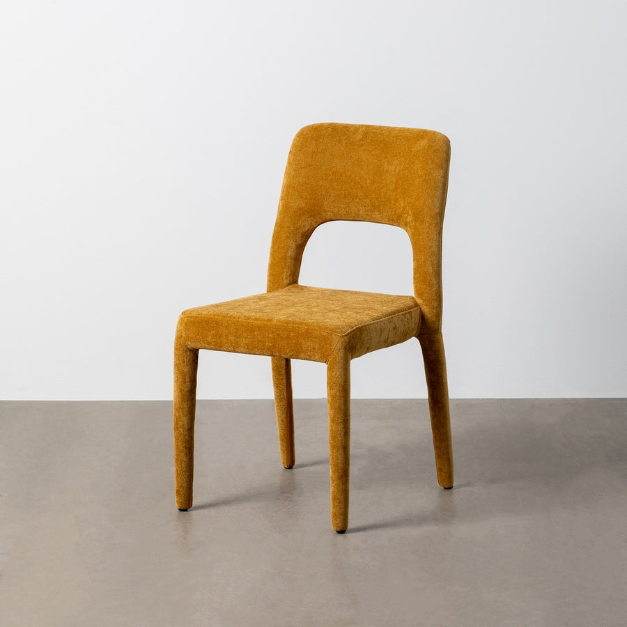 SILLA APILABLE MOSTAZA TEJIDO SALÓN 47 X 61 X 84 CM