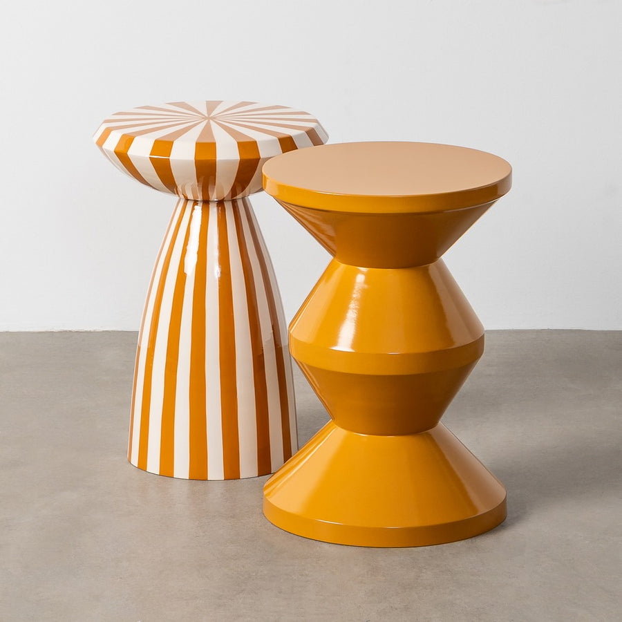 MESA AUXILIAR MOSTAZA METAL DECORACIÓN 33 X 33 X 47 CM
