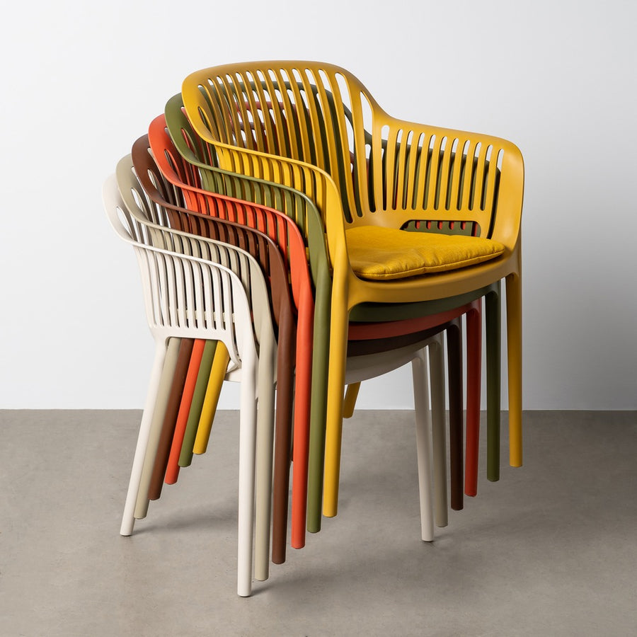 OUTDOOR STACKABLE POLYPROPYLENE CHAIR 55 X 61 X 80 CM