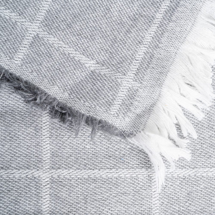PEARL GREY CHECKED COTTON BEDSPREAD 200 X 260 CM