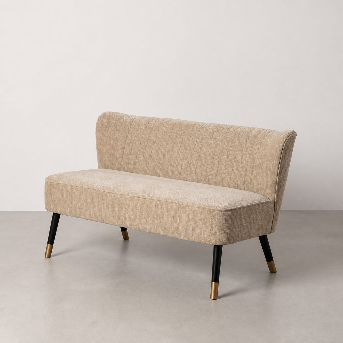 SOFÁ BEIGE TEJIDO-MADERA SALÓN 134 X 70 X 74 CM
